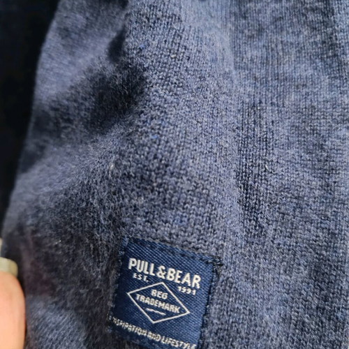 Pull and Bear men's sweater used, blue, size L, thin knit