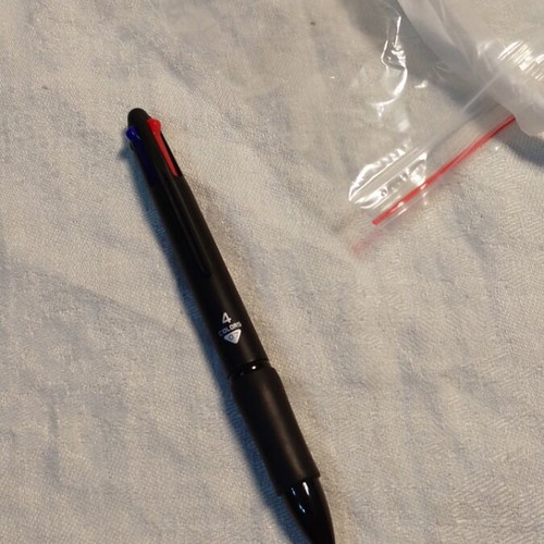 Multicolor pen with refills like new