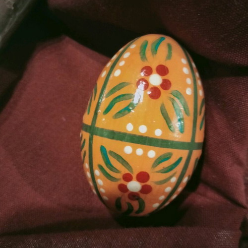 Easter decorative gifts like new with rabbits and eggs