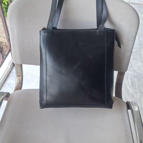 JK Leather 2-in-1 black leather bag, shoulder and backpack