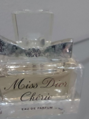 Miss Dior Chérie Eau de Parfum 5 ml like new collectible mini perfume