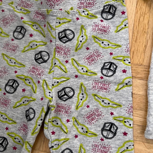 Star Wars set like new for 3 years old, 2 t-shirts and leggings