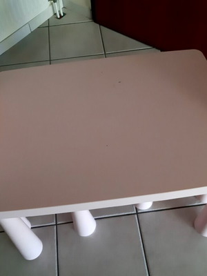 Σετ τραπεζάκι με 2 καρέκλες σαν καινούργιο