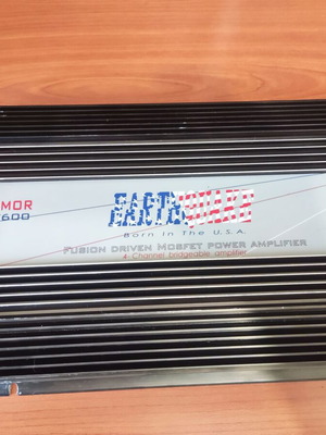 Earthquake Tremor TNT600 4CH amplifier used, car audio