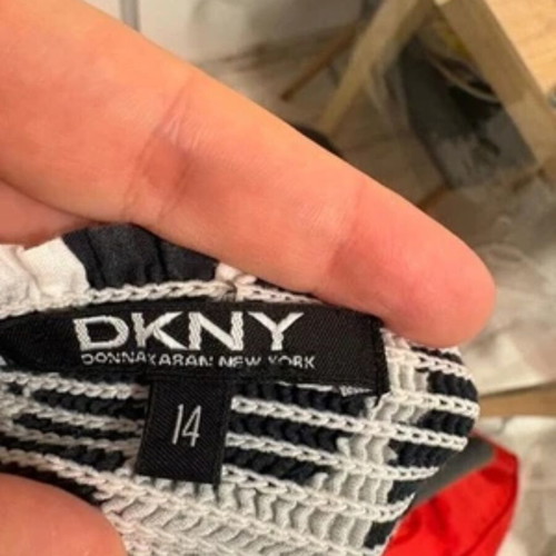 DKNY skirt size L black and white cotton like new