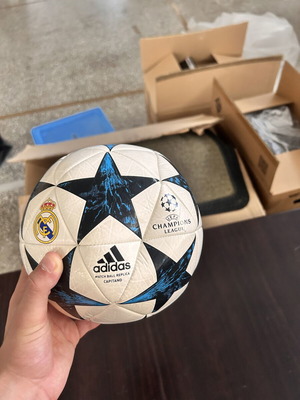 Μπάλα ποδοσφαίρου συλλεκτική Champions League 2018 σαν καινούργια, αυθεντική