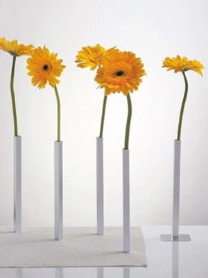 Modern vases set of five with magnetic bases new