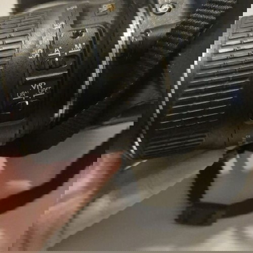 Nikon D3000 μεταχειρισμένη με φακό, μπαταρία και φορτιστή