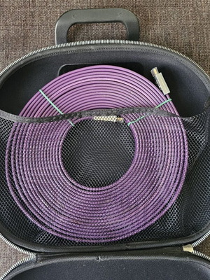 HDMI cable 10 meters like new with carrying case