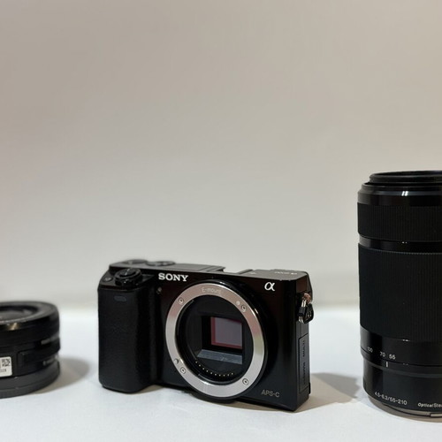 Sony a6000 camera body like new
