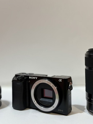 Sony a6000 camera body like new