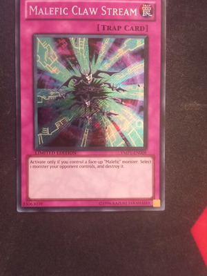 Malefic Claw Stream trap card like new