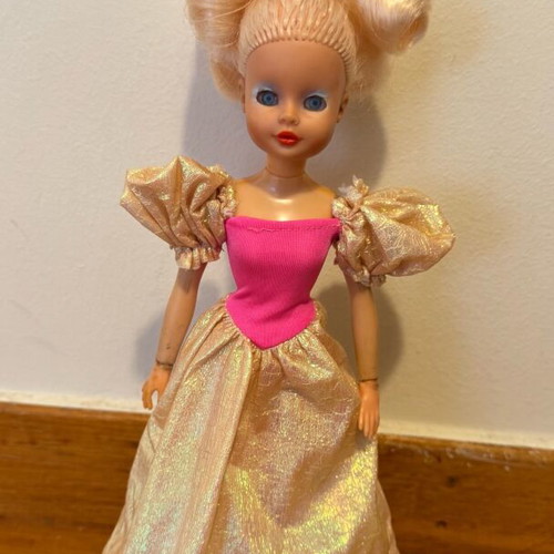 Bibi Bo first period used doll with original second period dress