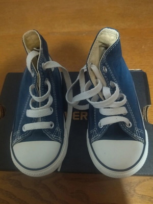 Converse Chuck Taylor All Star kids' athletic shoe size 23 like new, blue
