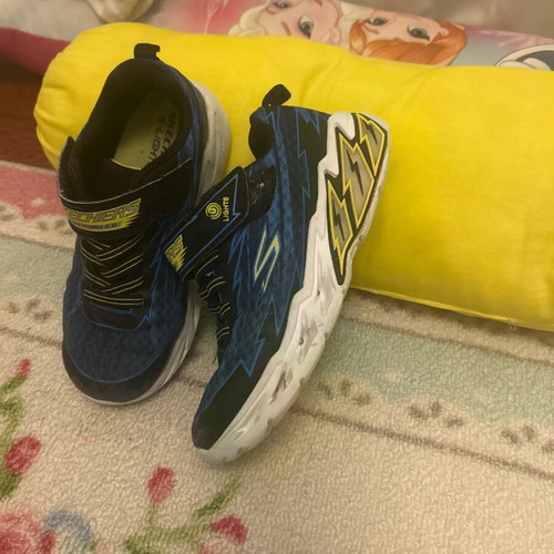 Skechers kids shoes with lights used, blue, size 31