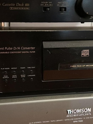 Sony CD player used, excellent condition after service