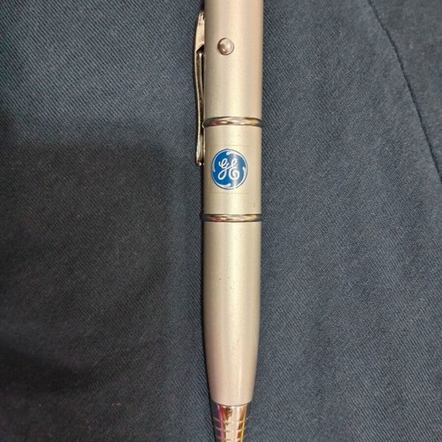 3 in 1 pen used with laser pointer and 1GB USB flash