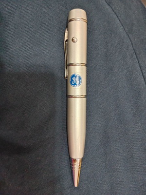 Στυλό 3 σε 1 μεταχειρισμένο με laser pointer και USB 1GB