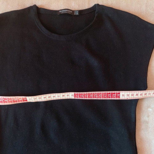 Stradivarius black crop top S/M, short sleeves