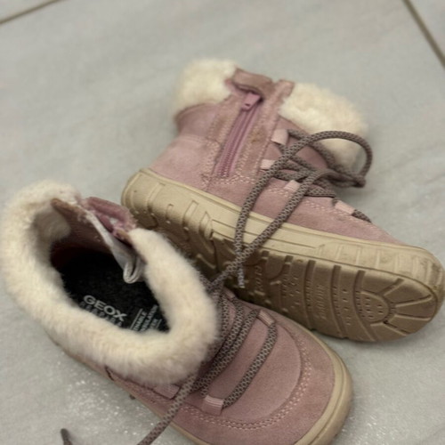 Geox waterproof boots with fur lining size 22 like new
