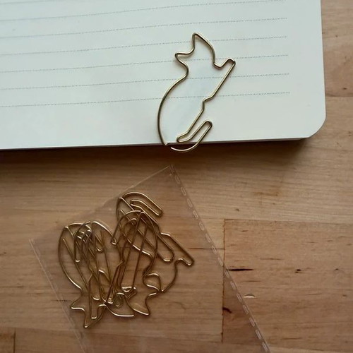 Cat paper clips set of 5 new, gold coloured wire