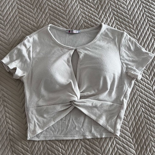 Crop top Marmalady λευκό σαν καινούργιο με ανοίγματα και επένδυση στήθους