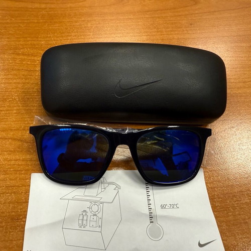 Nike sunglasses like new with blue mirror lens