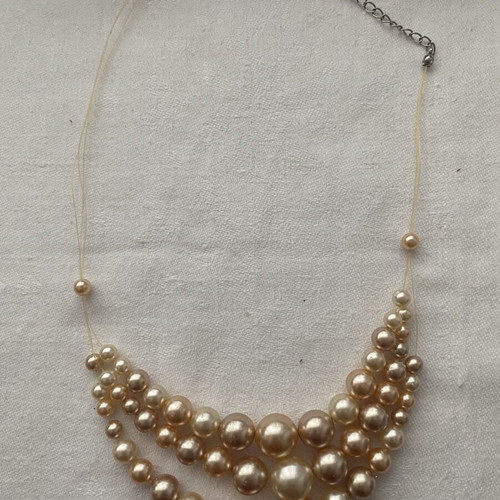 Elegant pearl necklace pink-gold, like new, 3 strands, 50 cm