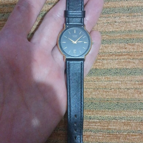 Citizen Quartz vintage wristwatch used, black and gold tone