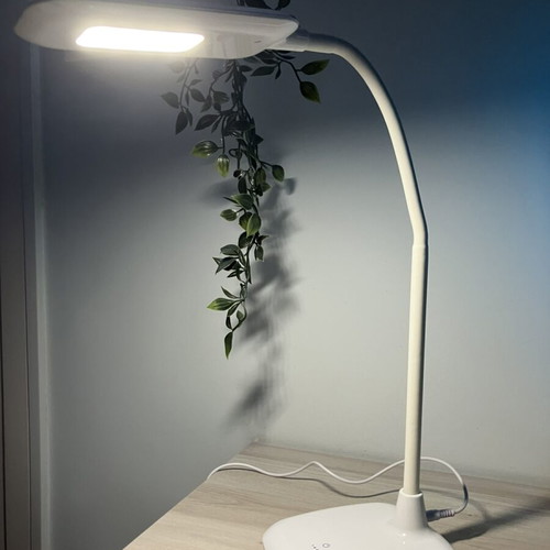 LED desk lamp like new with flexible arm and USB
