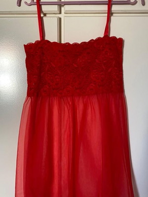 Women's transparent short nightgown with lace, size S, like new, red