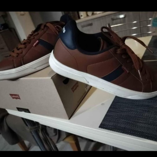 Levi's men's sneakers new, brown, size 40