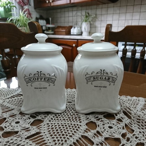Coffee and sugar jars like new, set of 2 pieces