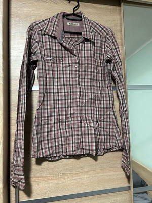 Checked shirt like new, purple and pink colors, slim fit, size L
