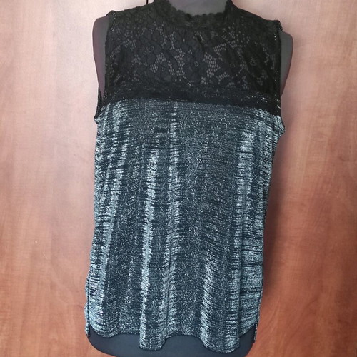 Lynne evening blouse like new with lace and lurex details