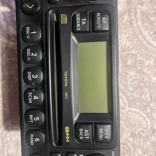Toyota RAV 4 01-05 CD radio used in excellent condition