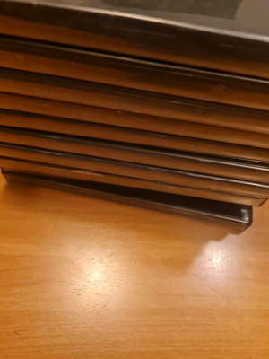 DVD cases like new, pack of 17 black and transparent