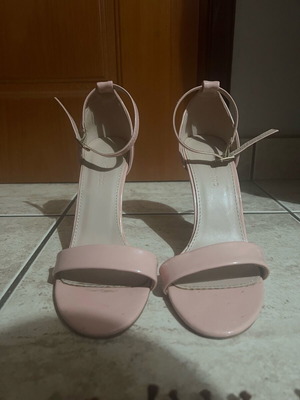 Patent leather sandals used, size 37, pink