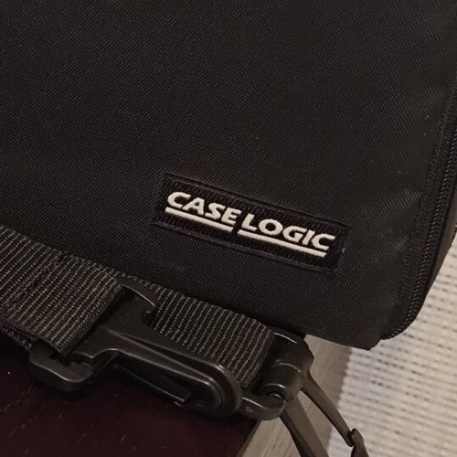 Case Logic CD/DVD Wallet for 60 Discs like new