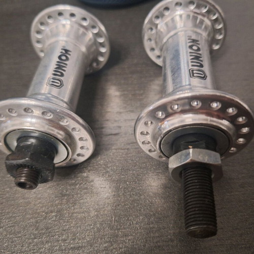 Union front bicycle hubs new, set of 2