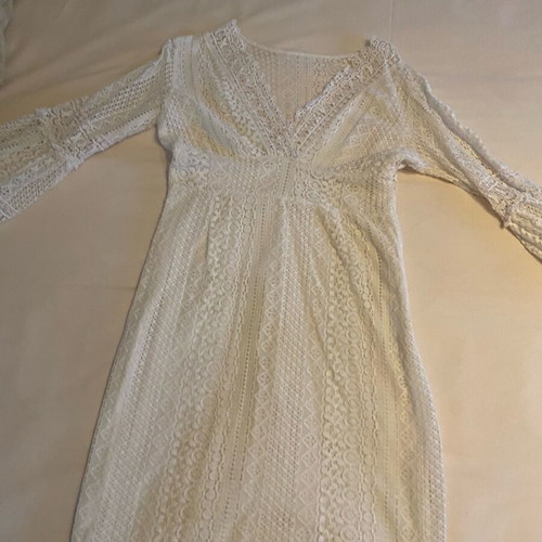 Monti white dress like new size medium
