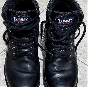 Δερμάτινα μποτάκια Tommy Hilfiger jeans.
