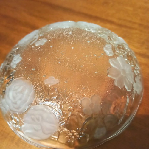 Serving plates like new, set of 4 with embossed floral design