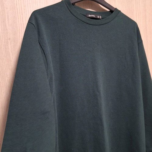 Bershka dark green long crewneck like new, size S