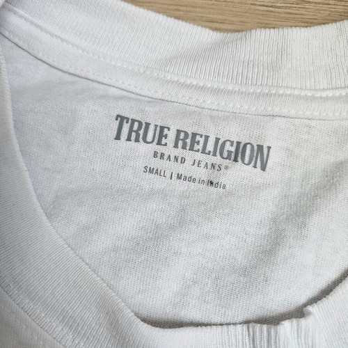 True Religion T-shirt new, size S, white, small hole