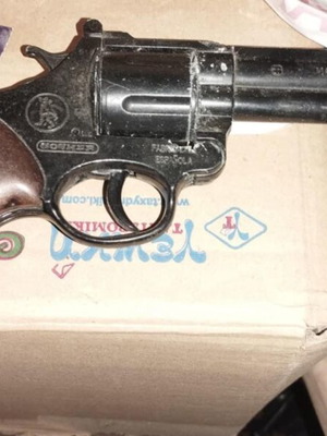 Gonher Magnum 356 vintage metal toy pistol used with caps