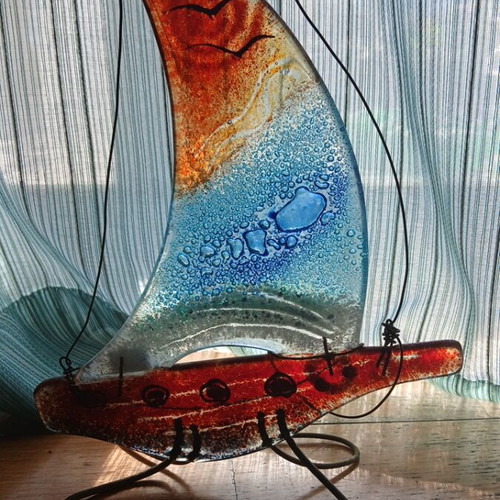 Glass decorative boat like new with hand-painted details