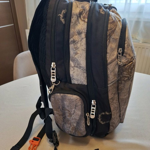 Polo Authentic School Backpack like new with 5 compartments and waterproof cover