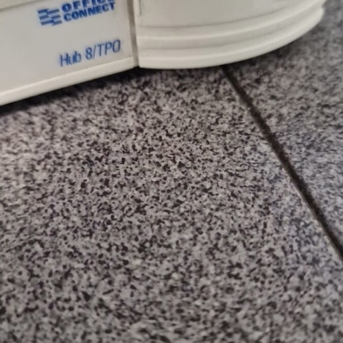 3Com OfficeConnect Hub 8/TPO used, 8-port 10Mbps Ethernet hub