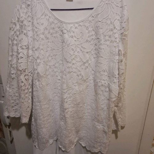 Blouses like new, pack of 4, sizes L and XL, comfortable and elegant